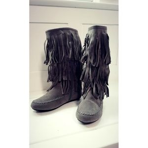 Liliana  Moccasin Boots Size 5.5 (Fits up to 6.5) NWOT